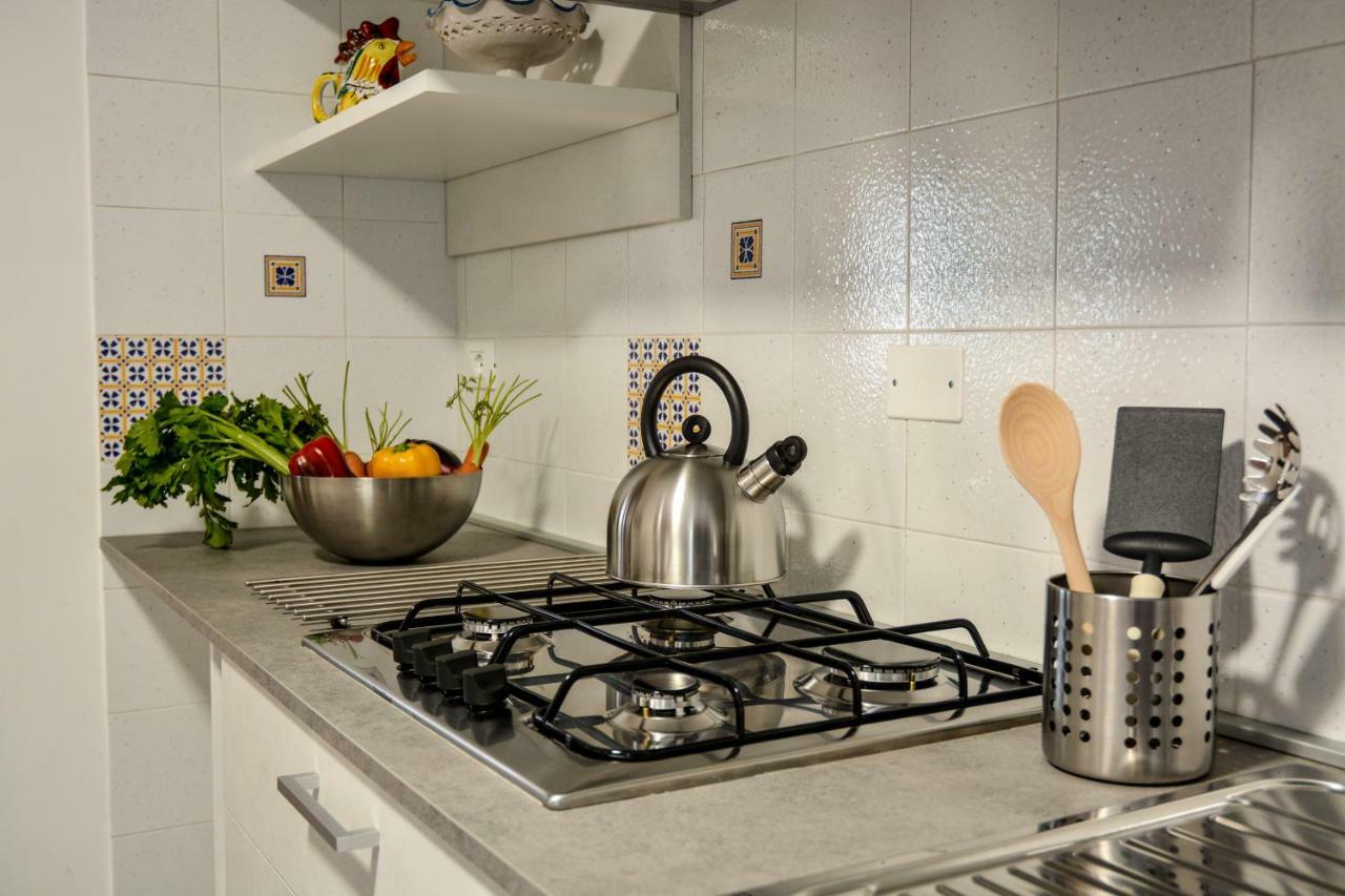 דירות קאסטלמארה דל גולפו Casa Pomelia מראה חיצוני תמונה